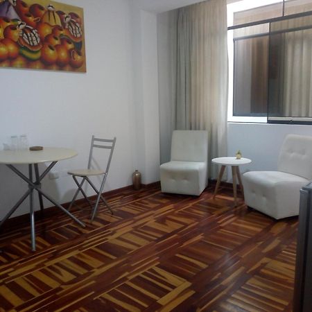 Peruvian Family Hostal Miraflores Лима Стая снимка